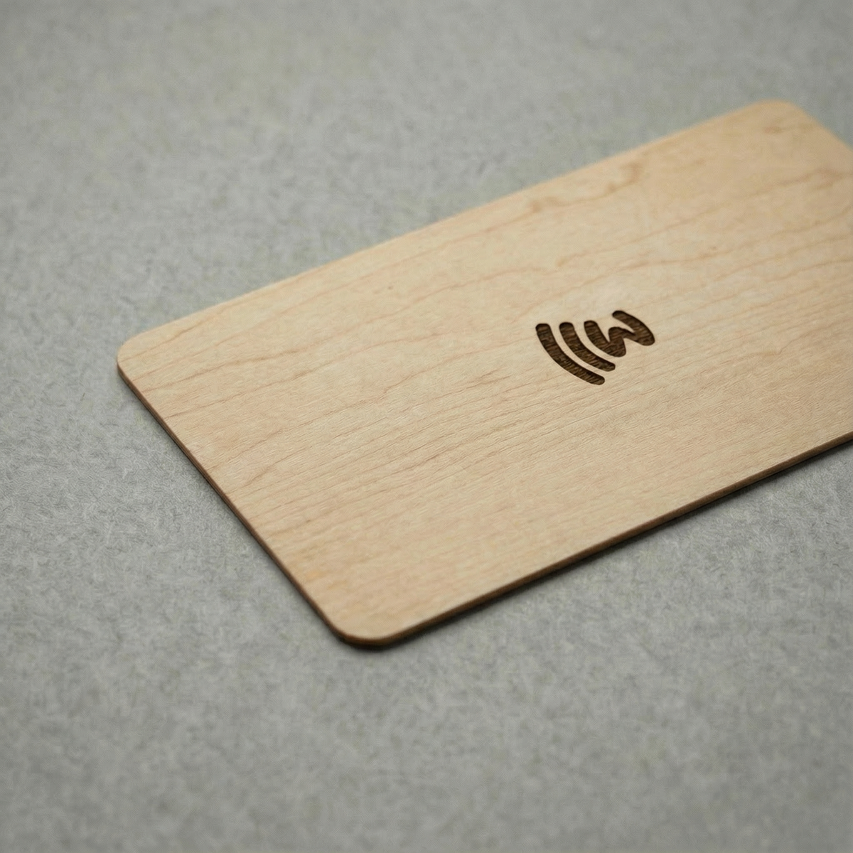 WaveTag Visitenkarte aus Ahorn